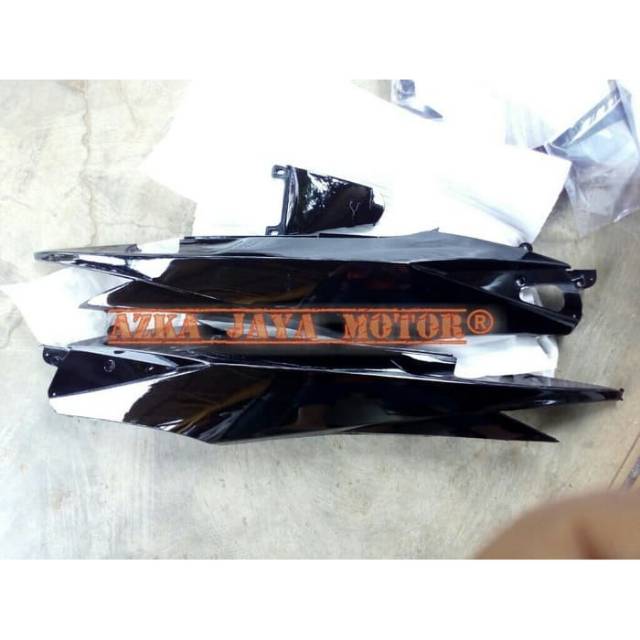 BODY JUPITER MX LAMA WARNA HITAM / Cover body samping MX lama 135cc