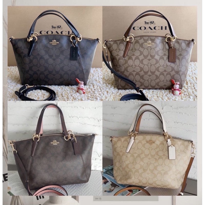 Coach Small Kelsey Signature