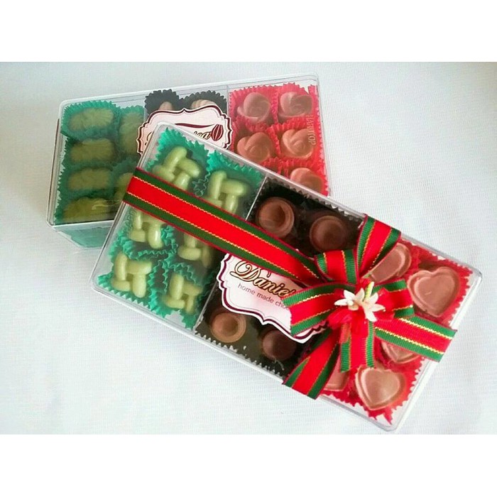 

Cokelat Praline tema NATAL-Green tea, Tiramisu, Red Velvet