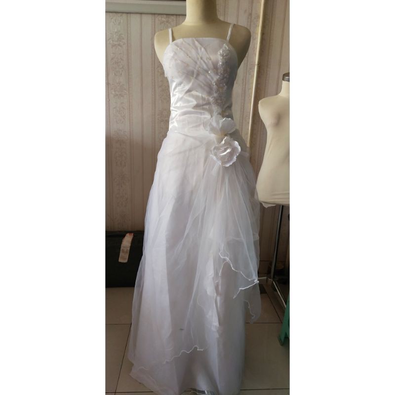 Mini dress ekor. Putih /gaun remaja putih preloved