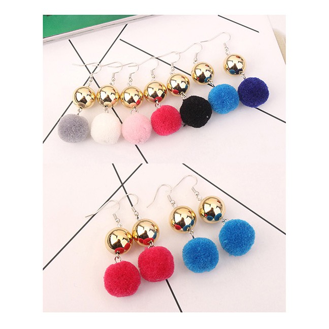 LRC Anting Gantung Elegant Fuzzy Ball Decorated Pom Earrings