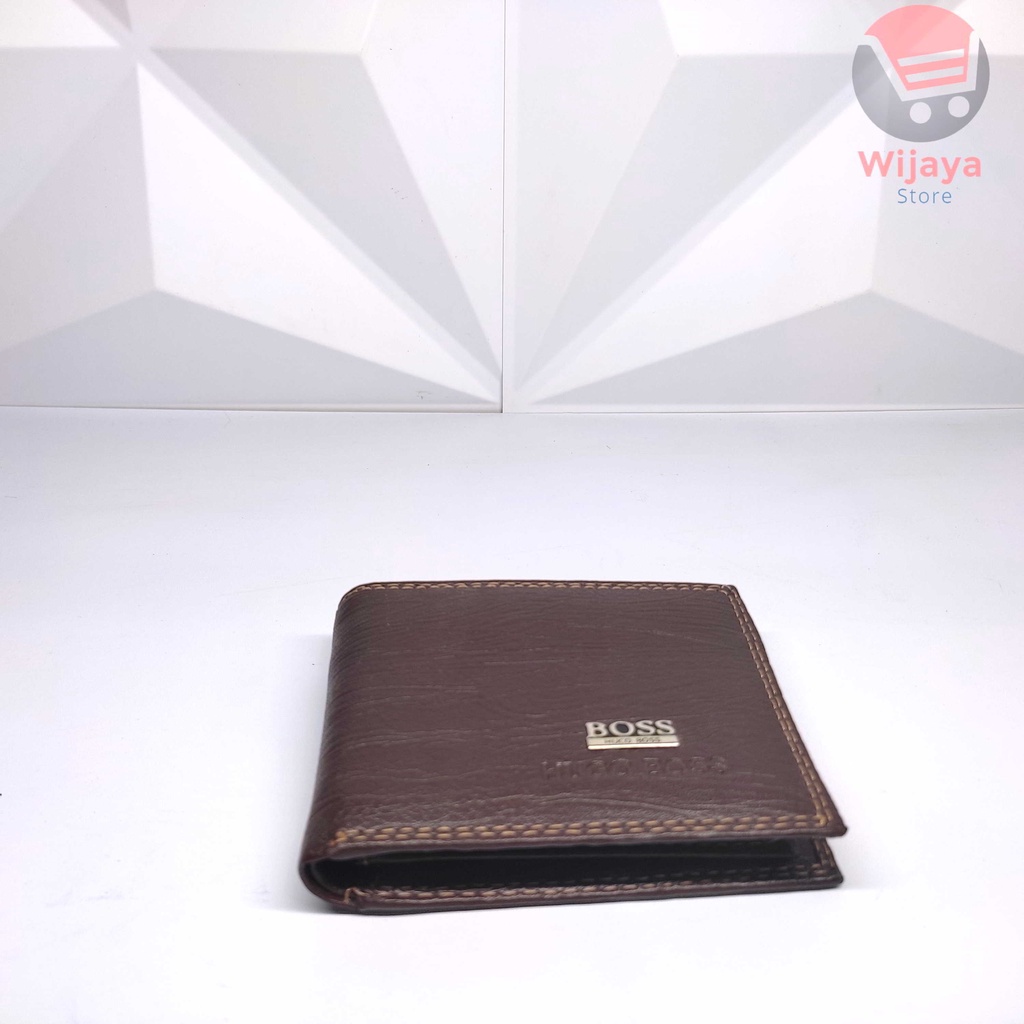 Dompet Lipat Pira Kulit Sintetis (Hard Synthetic Wallet) Levis Boss