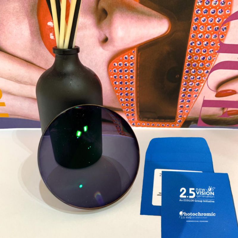 LENSA PHOTOCHROMIC DARI NVG ESSILOR