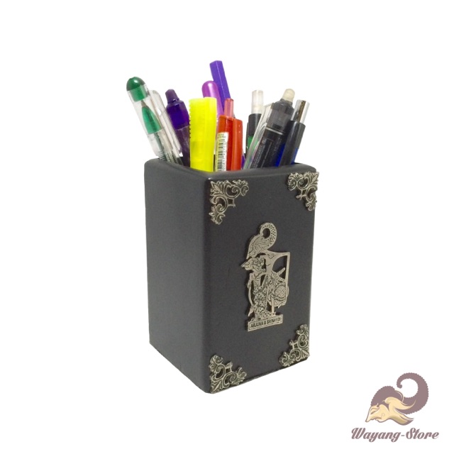 

Tempat Pensil Pulpen Kayu Wayang Silver