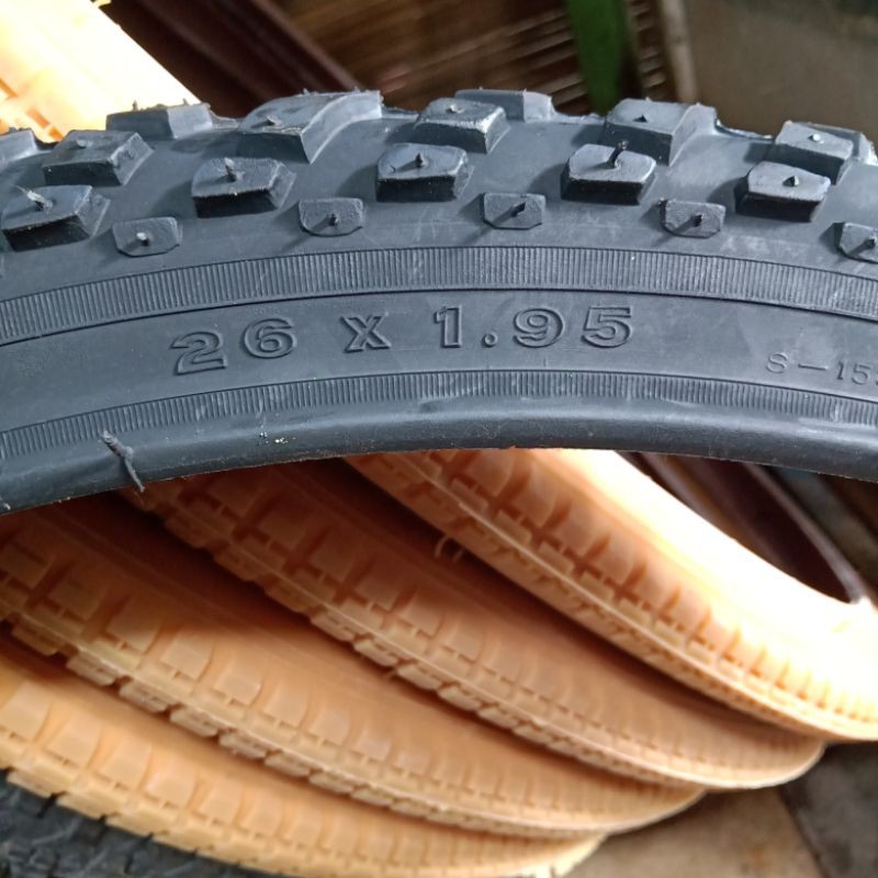 Ban Luar Sepeda uk 26 x 1.95 Swallow