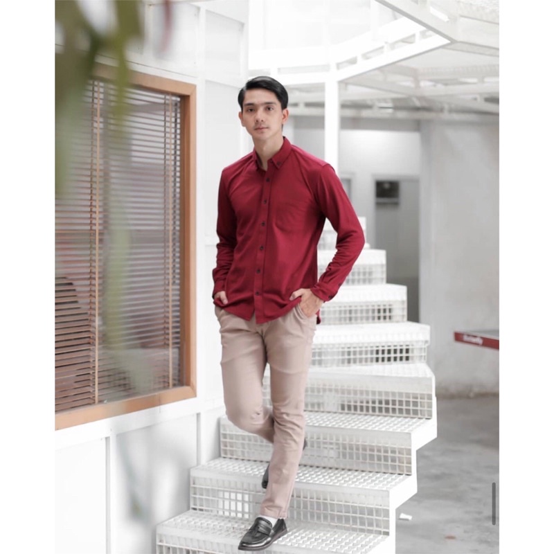 Kemeja Pria Cowok Polos Tangan Lengan Panjang Slimfit Casual Kantoran Murah Sale Premium Maroon