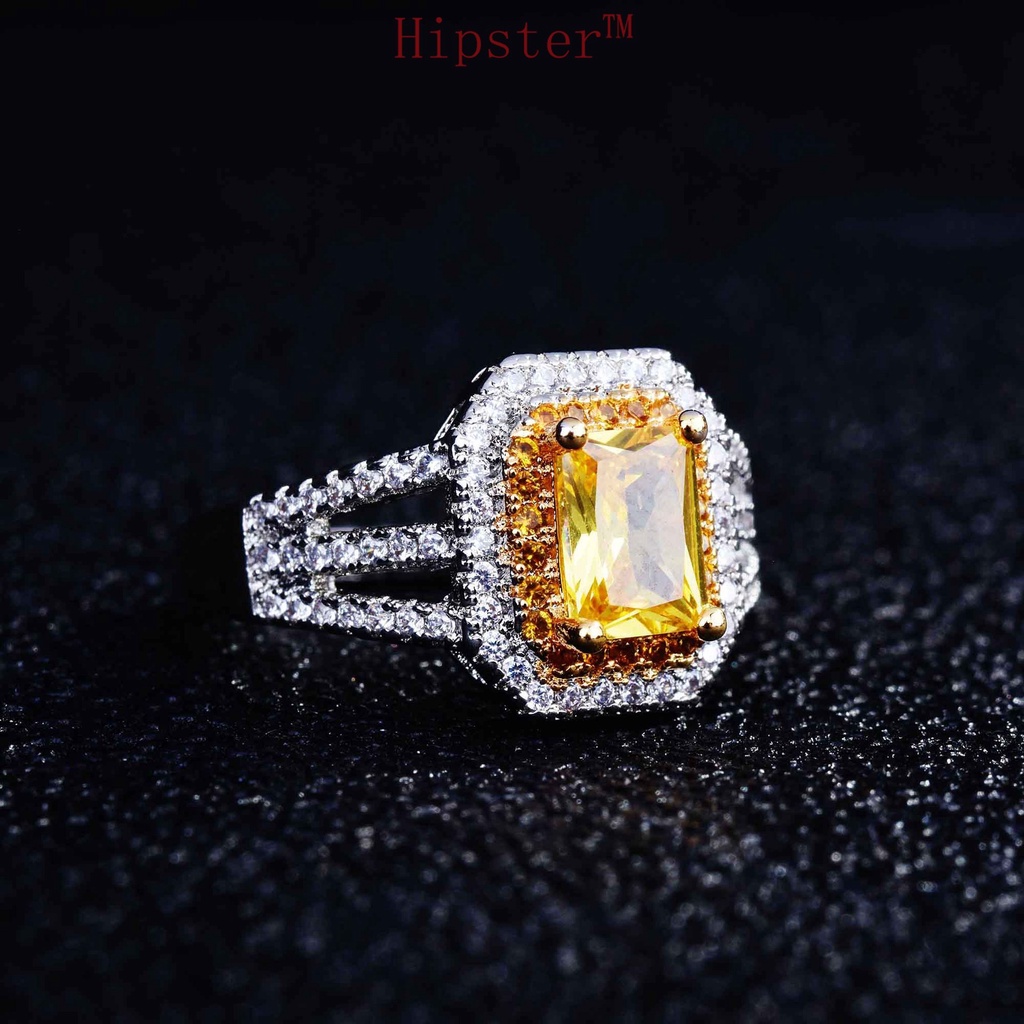 Cincin Model Terbuka Aksen Berlian Warna Kuning Untuk Wanita