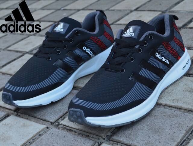 Sepatu Olahraga Pria Outdoor Sport Running Adidas Line Embos