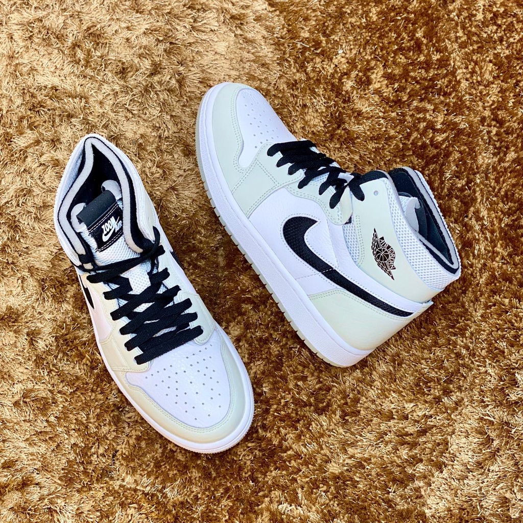 Air Jordan 1 High Zoom CMFT Light