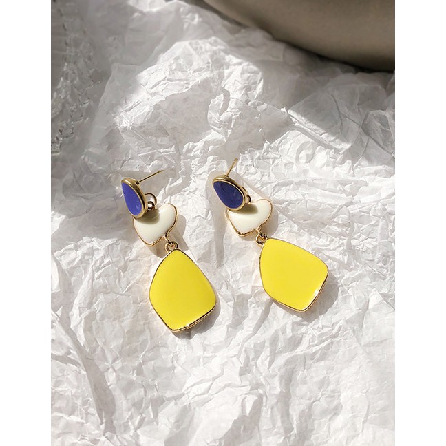 LRC Anting Tusuk Fashion Geometric Contrast Asymmetric Earrings F6209X