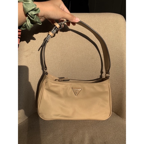 Tas Guess Little Bay Shoulder Bag Tan