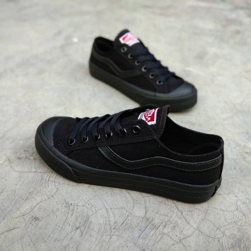 Ventela Public  low All black dijamin 100% original