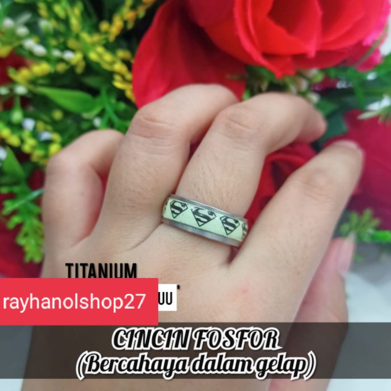 NEW&quot;&quot;CINCIN TITANIUM PRIA WANITA FOSFOR TERBARU BERCAHAYA TEMPAT GELAP MOTIF PILIHAN ANTI KARAT