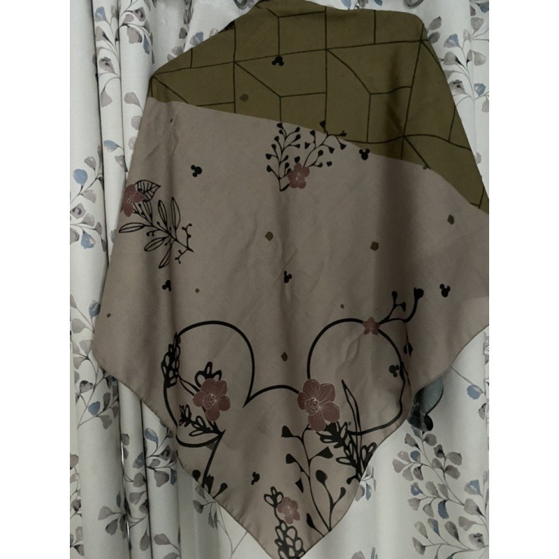 Scarf Suqma x Disney