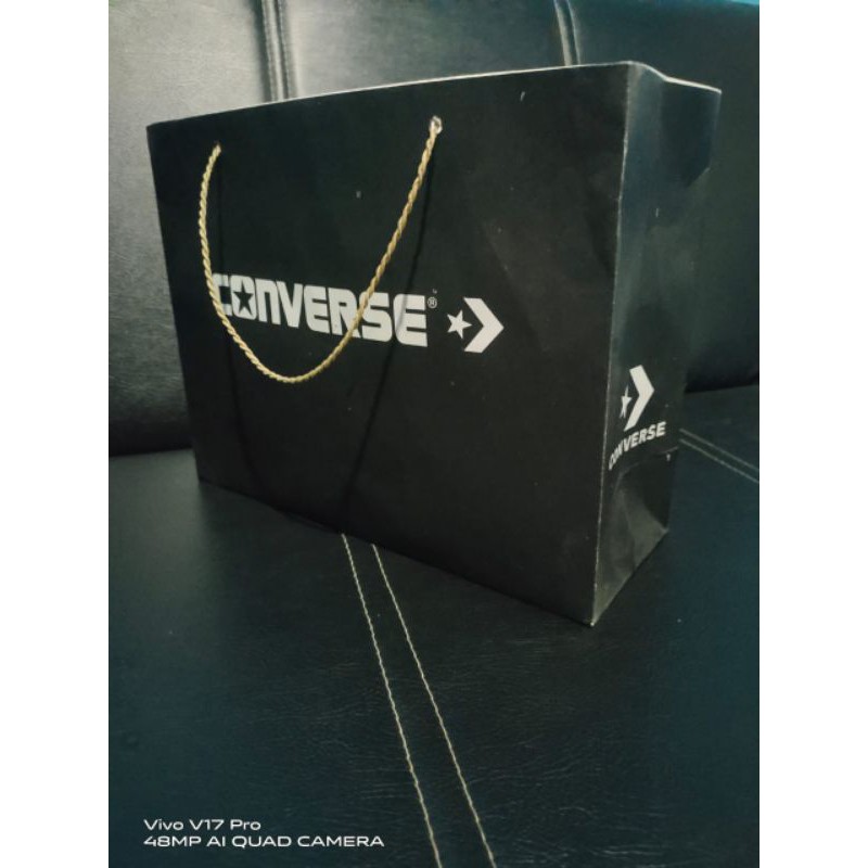 Paperbag Sepatu Converse Hitam