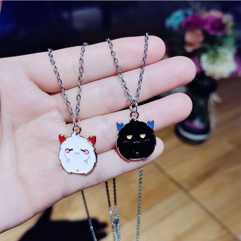 Kalung Rantai Liontin Hantu Kecil Warna Hitam Dan Putih Gaya Punk Untuk Pria Dan Wanita