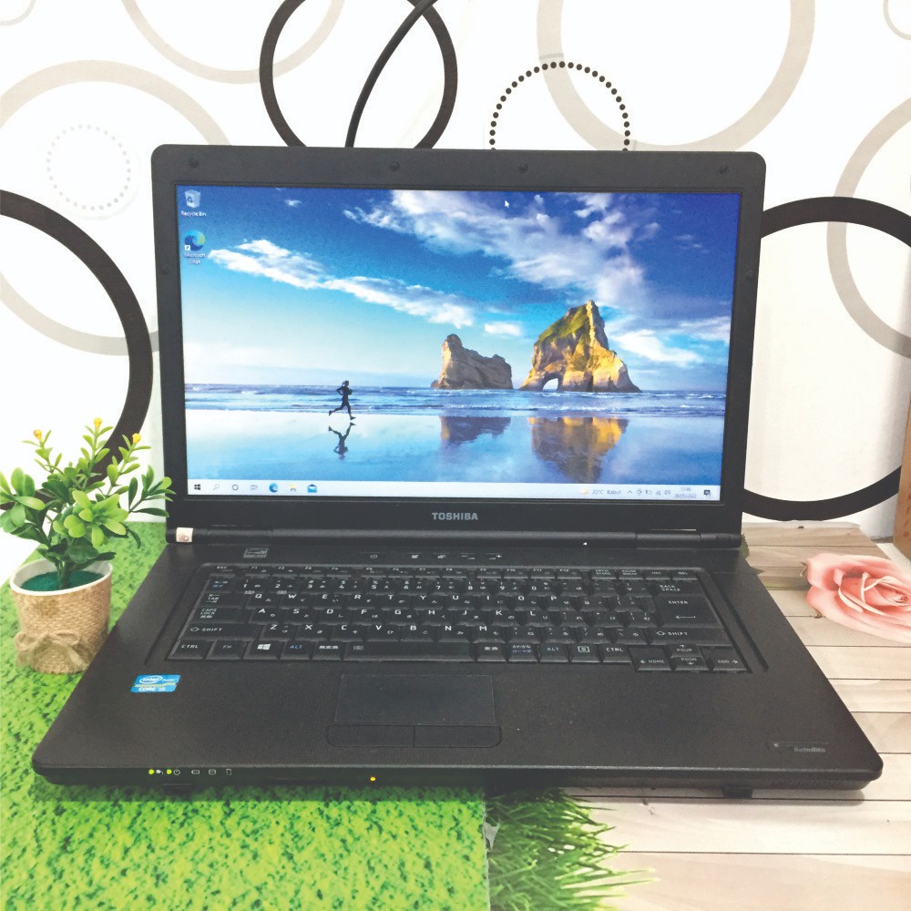 Toshiba Satelite B552 Core i5 RAM 4GB SSD 256GB + HDD 320GB Murah Garansi 1 Bulan