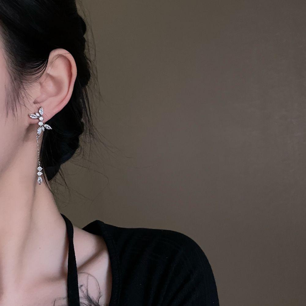 Agustinina Anting Rumbai Panjang Elegan Manis Perhiasan Fashion Berlian Imitasi Hadiah Indah Wanita Ear Studs