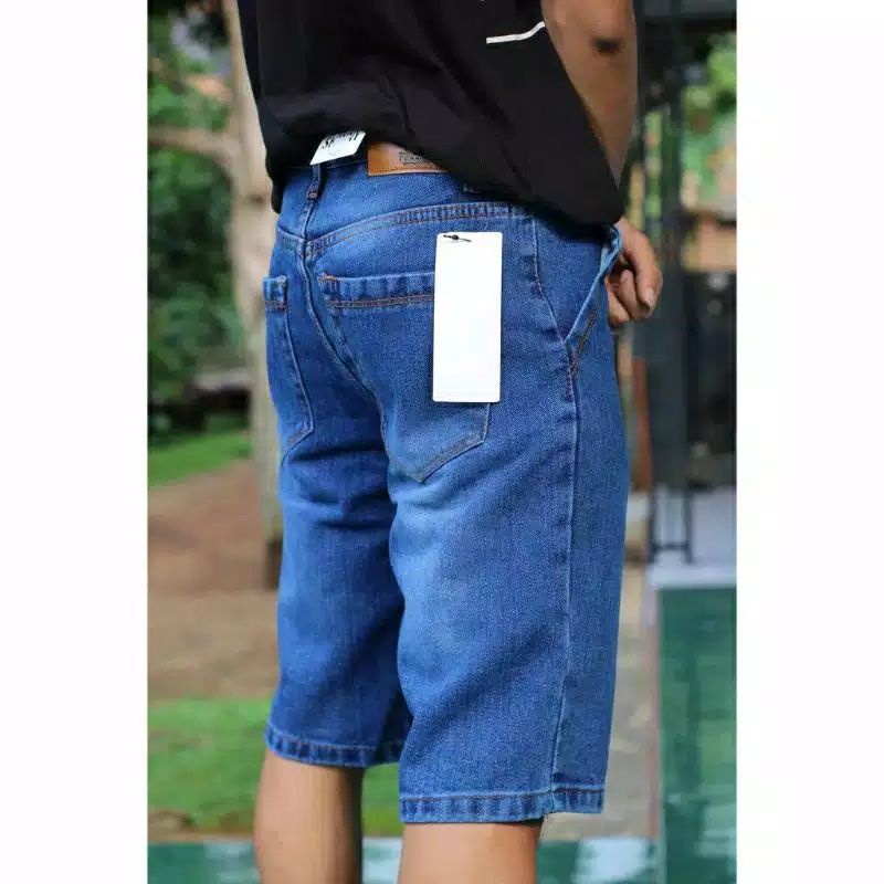 CELANA JEANS PENDEK BIRU MUDA//CELANA LEPIS JEANS//CELANA SANTAI//CELANA PENDEK DISTRO//CEELANA JEANS PENDEK PRIA LAKI LAKI COWOK CELANA JINS DENIM LEPIS CELANA PENDEK CELANAJUMBO 32/38