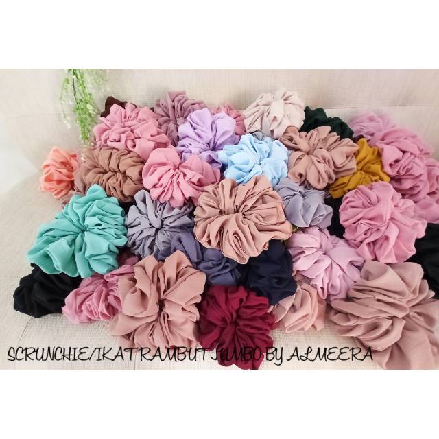 SCRUNCHIE JUMBO SEDANG / Ikat Rambut /  Kunciran Rambut Bervolume