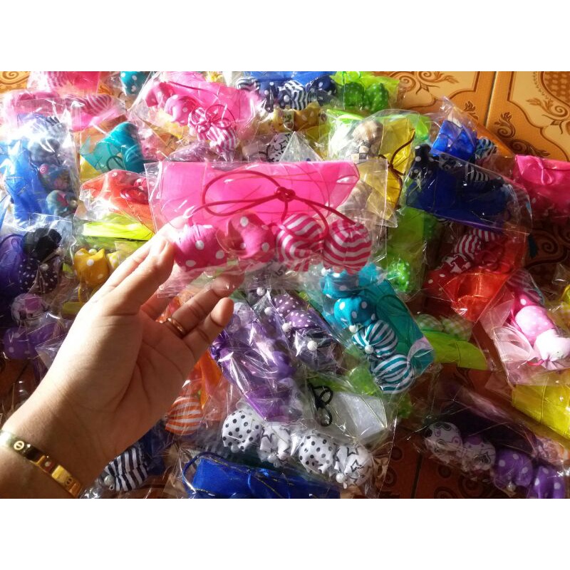 Gantungan tas anyaman plastik/hiasan tas/pom-pom tas jali/accesories tas