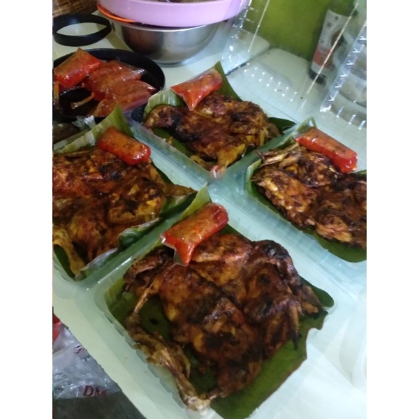 ayam bakar 1 ekor utuh (hanya ayam tanpa jeroan)