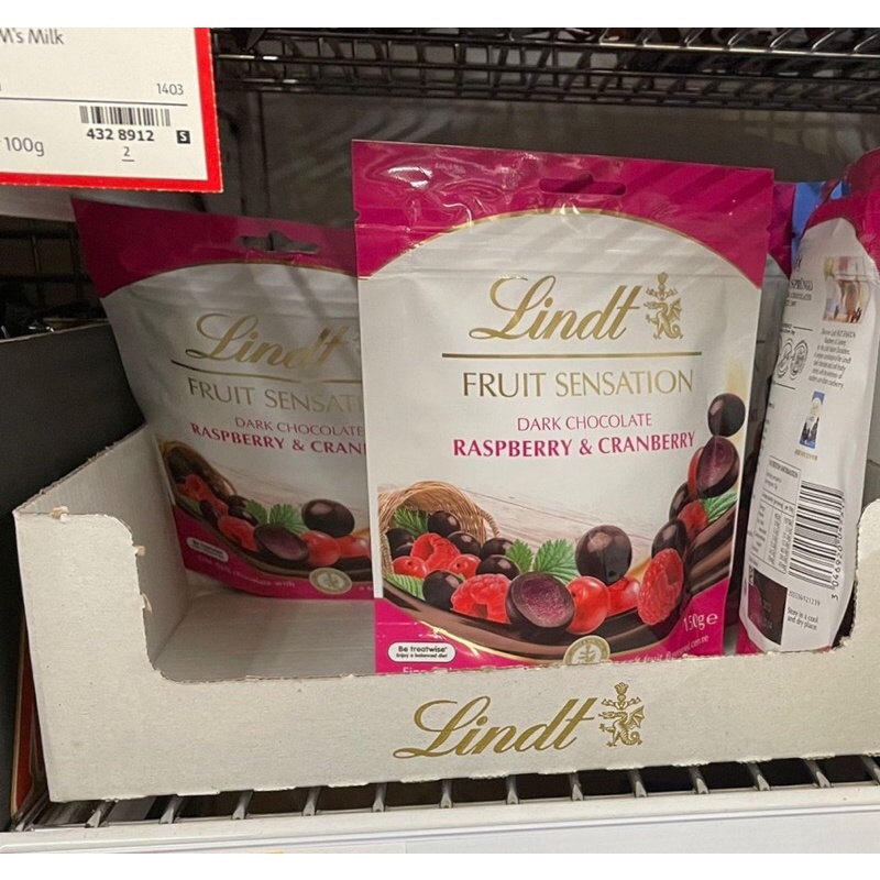 

lindt dark chocolate raspberry&cranberry