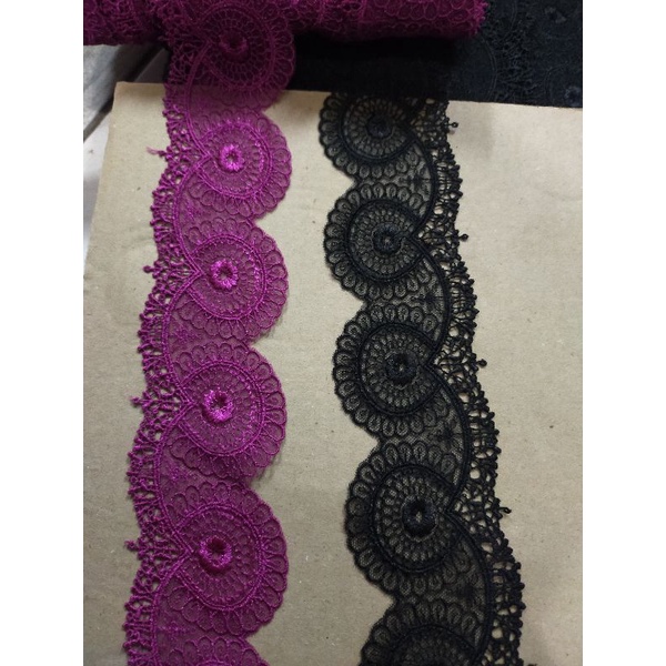 renda giper lebar 6cm dua warna.hitam.ungu