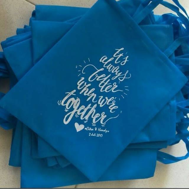 

Tas souvenir cantik