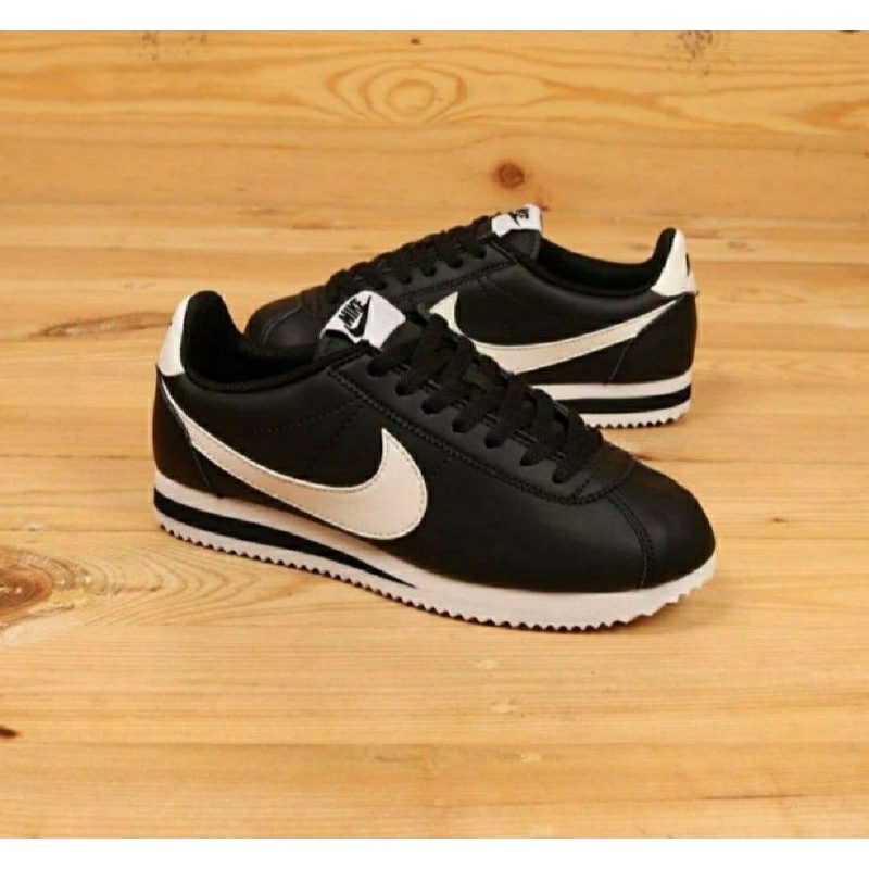 NIKE CORTEZ
