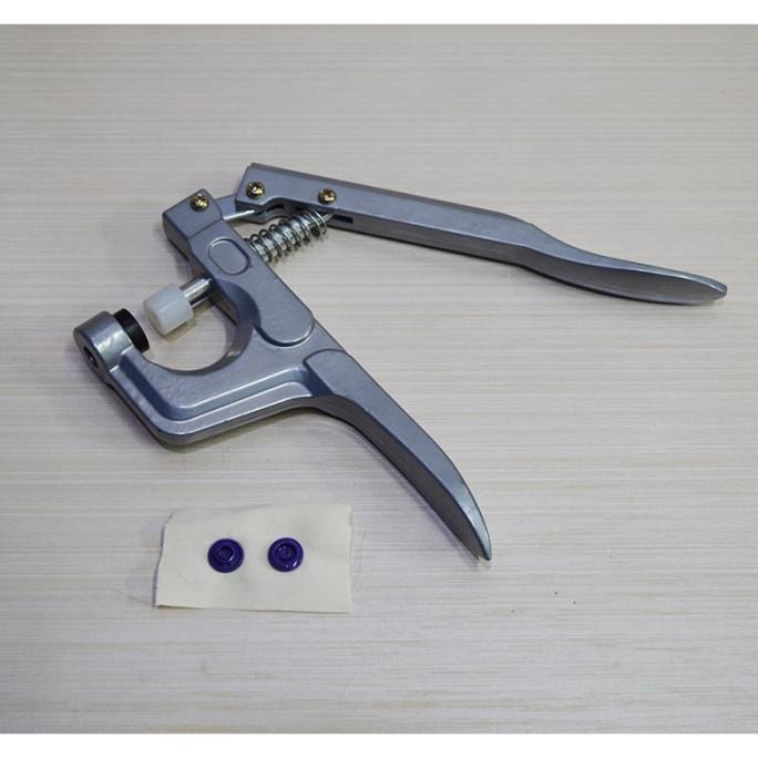 Alat Pasang Kancing Snap Plastik & Kancing Jepret Set