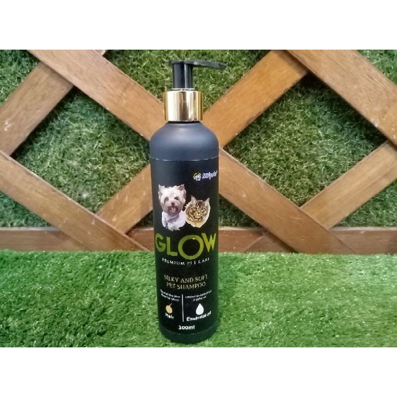 Glow Shampoo 300ml Shampoo Anjing Kucing