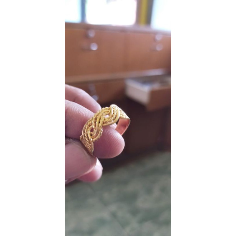 Cincin Gelombang 4 gr Mas LM London 24k 99,9% Lumiana Siregar Emas Toba