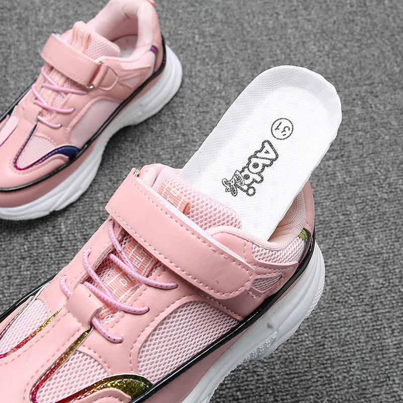  Sepatu  Sneakers Casual Warna  Putih  Pink untuk Perempuan  