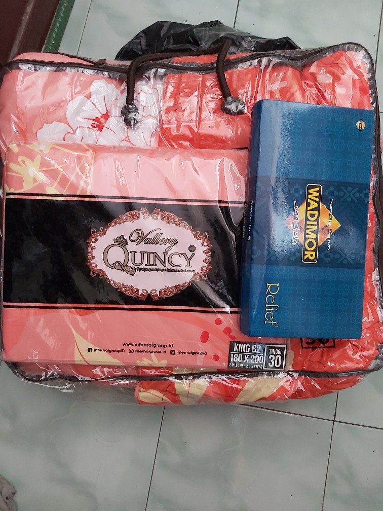 Bedcover Premium Tinggi 30 Cm Vallery Quincy Uk. King & Uk. Queen Motif Edisi Merah Dan Coklat