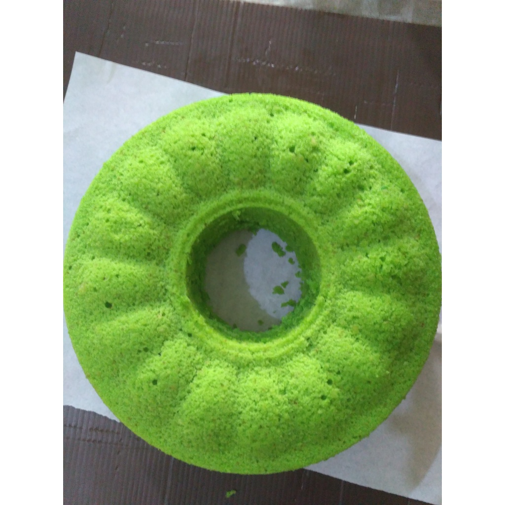 

BOLU PANDAN POLOS MURAH BALI 22 cm