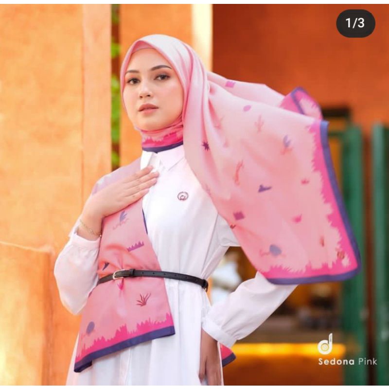 preloved deenay wk wearing klamby vanila hijab monel bee.me radwah