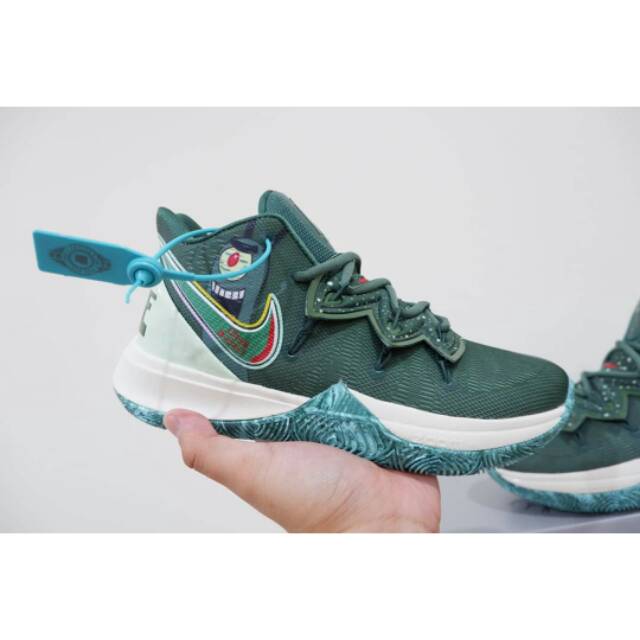 Sepatu Basket Kyrie 5 High Plankton