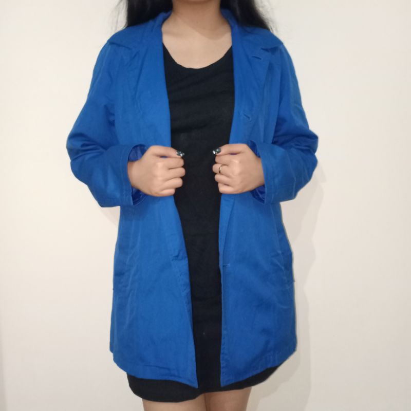 Coat Pendek Wanita