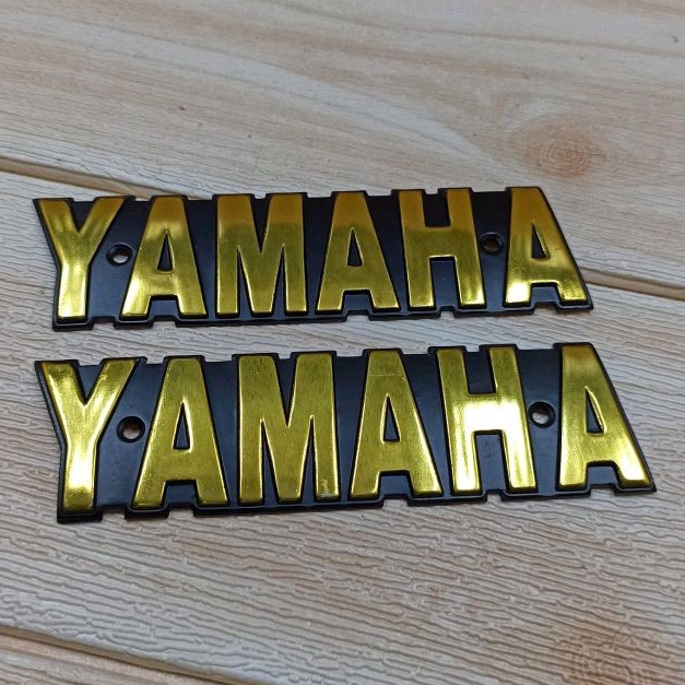 emblem logo tangki Yamaha rx king rx special berlubang baut