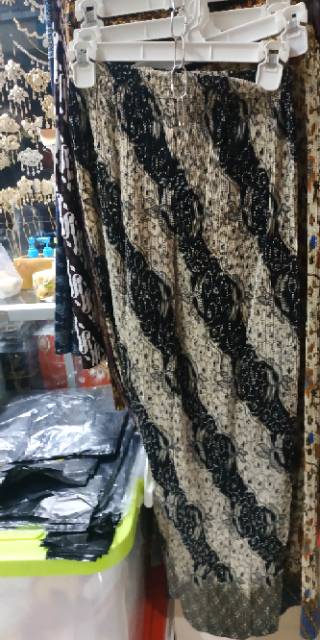 Rok plisket batik