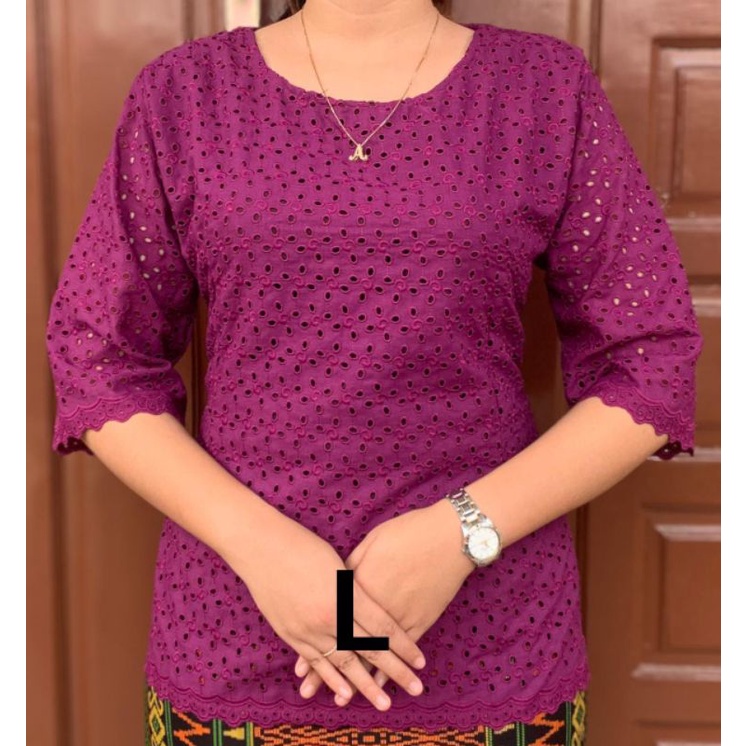 Blus katun bolong