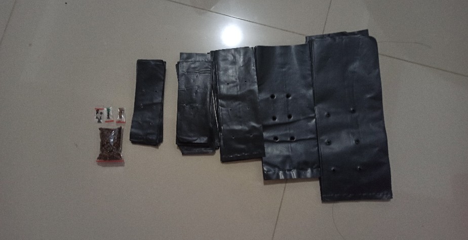 1 Lembar Polybag / Polibag Ukuran 10cm X 15cm