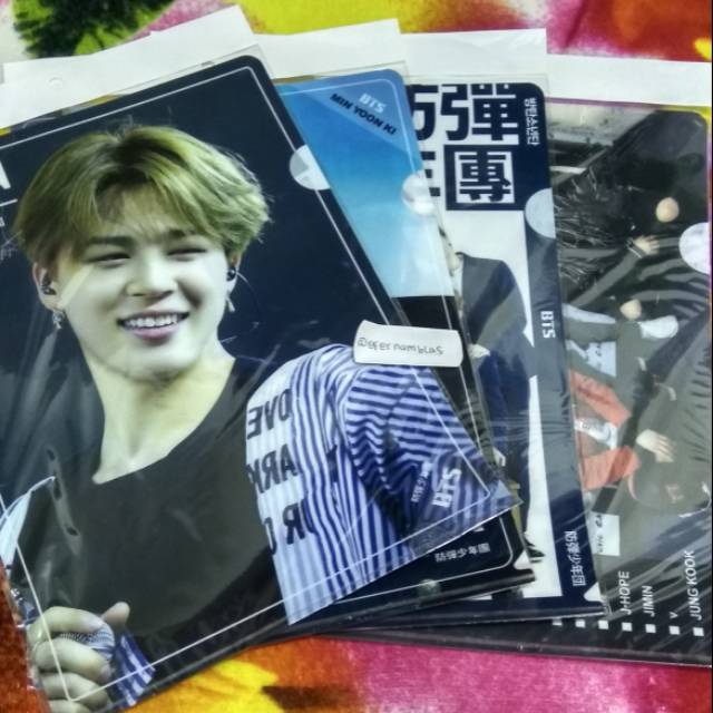 

BTS CLEAR FILE HOLDER