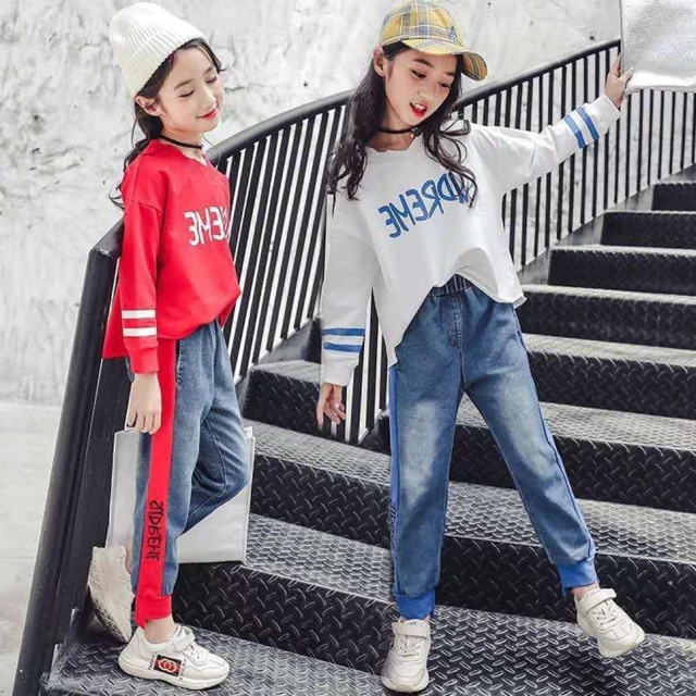 Baju lengan panjang Supreme dan celana joger