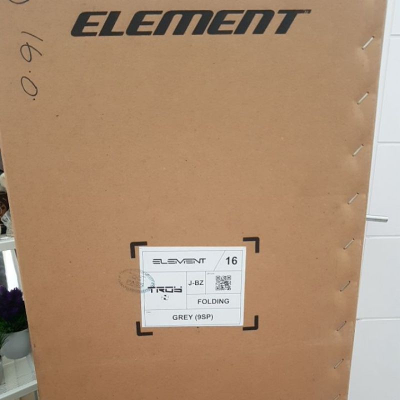 Element Troy 16 inch ( 9 speed )