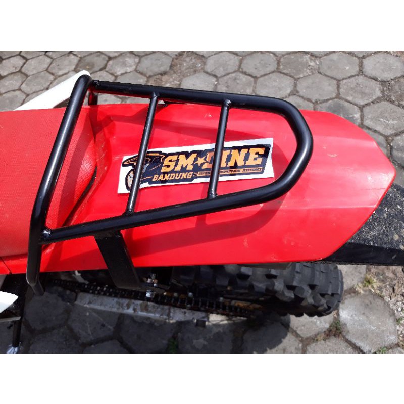 Rak besi behel CRF 150