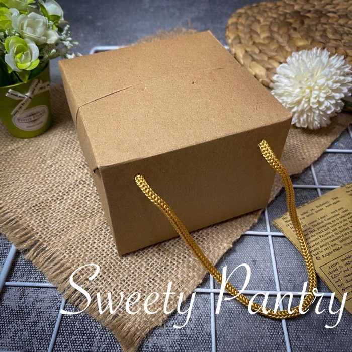 

PB111108 B - Paperbag / Dus Toples / Dessert box / Snack box - 20 pcs