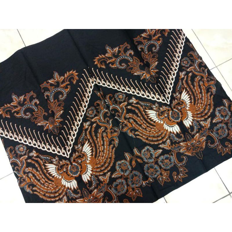 Kain Batik Solo motif merak coklat