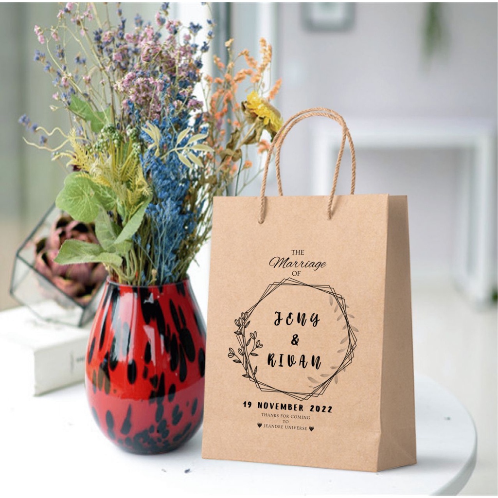 

Paper Bag Coklat Custom Designs uka- Suka Size 15x7x19 cm ( P x L x t ) Paperbag Kado Souvenir Packing Gift Bag